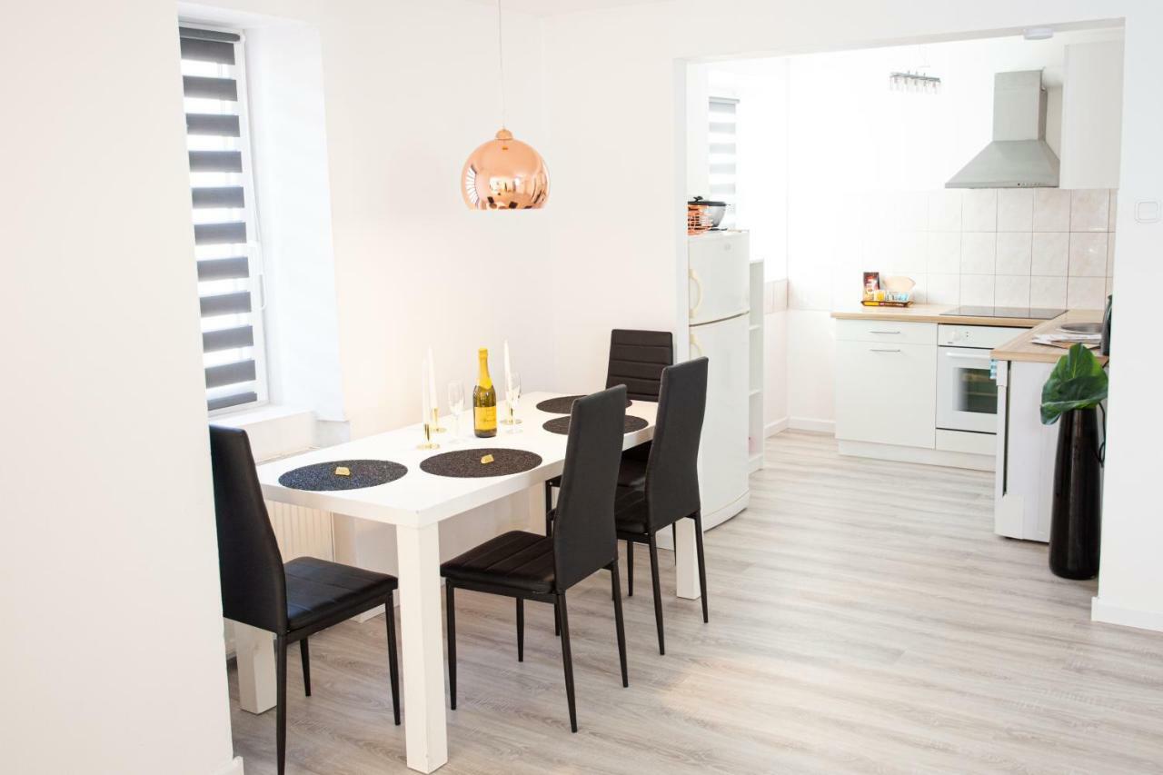 Villa Hillside Apartment Есенице Экстерьер фото